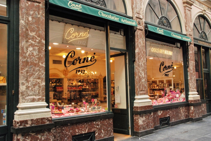 boulangerie-VINS SUR CARAMY-min_chocolate_chocolaterie_shop_luxury_chic_gallery_brussels_belgium-558146