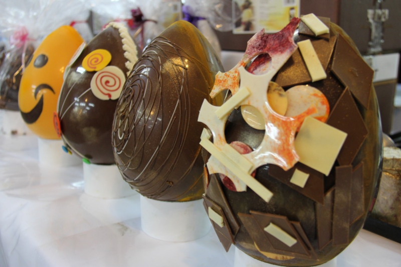 boulangerie-VINS SUR CARAMY-min_chocolate_factory_eggs_easter-897028